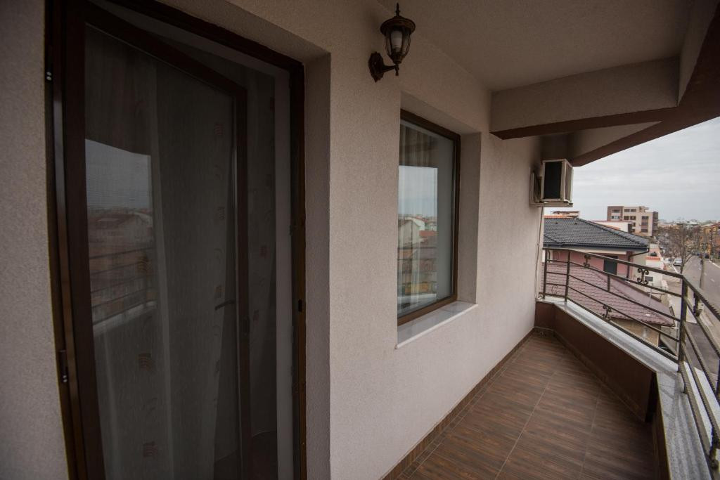 Imobil D+P+2, 11 camere cu baie proprie, UTILITATI INCLUSE!