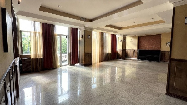 Ultracentral - KM.0, SPATIU COMERCIAL 350 mp., etaje 1