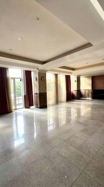 Ultracentral - KM.0, SPATIU COMERCIAL 350 mp., etaje 1