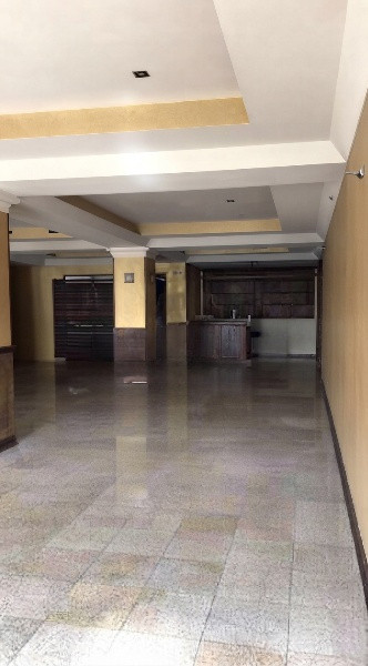 Ultracentral - KM.0, SPATIU COMERCIAL 350 mp., etaje 1