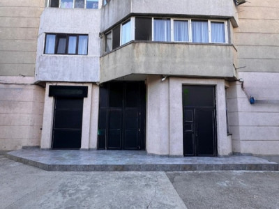 Km. 4- 5  - bd. Aurel Vlaicu, spatiu 147 mp., 3 intrari
