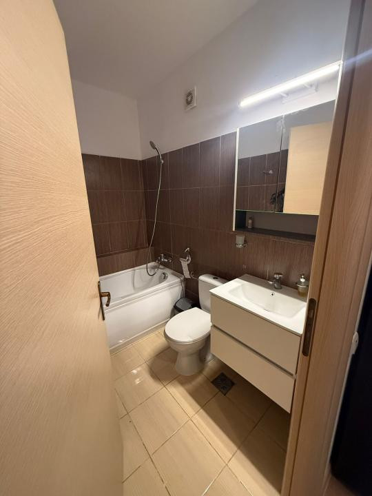 Tomis Plus, 2 camere, mobilat, LOC PARCARE PROPRIU