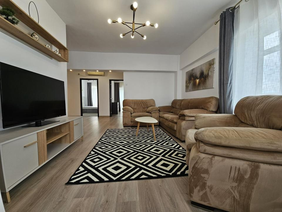 Dacia, apartament 4 camere, 92 mp., recent renovat