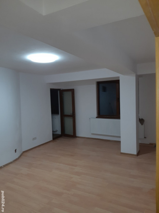 Trocadero, spatii IDEAL BIROURI, 40- 50 mp., UTILITATI INCLUSE