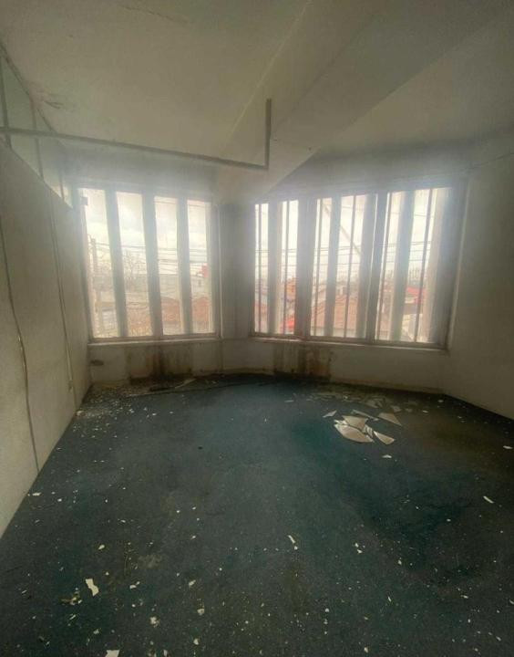 Bd. I.C. Bratianu, spatiu comercial 200 - 550 mp.