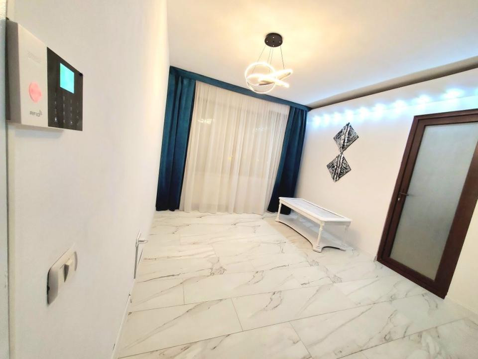 Km. 5 - Sos. Mangalie, spatiu birouri, renovat