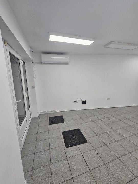 Stadion, spatiu 34 mp., intrare din strada