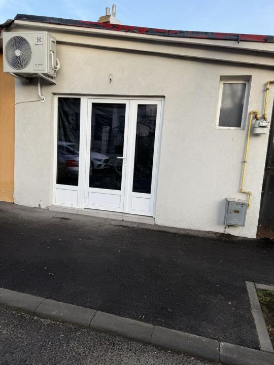 Stadion, spatiu 34 mp., intrare din strada