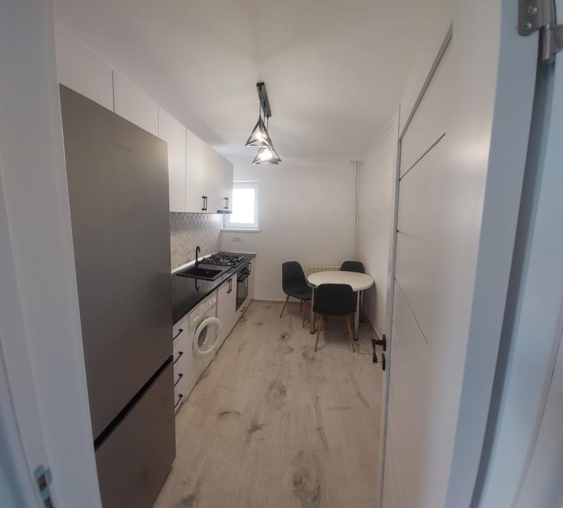 Far, apartament 2 camere renovat 2025, etaj 3