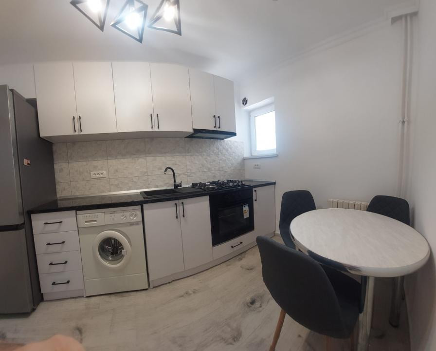Far, apartament 2 camere renovat 2025, etaj 3