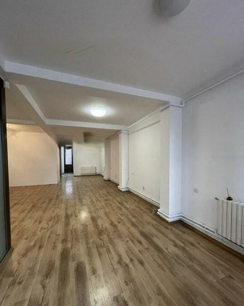 Trocadero, spatiu comercial 100 mp., trafic intens