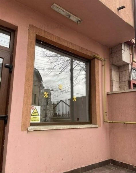 Trocadero, spatiu comercial 100 mp., trafic intens