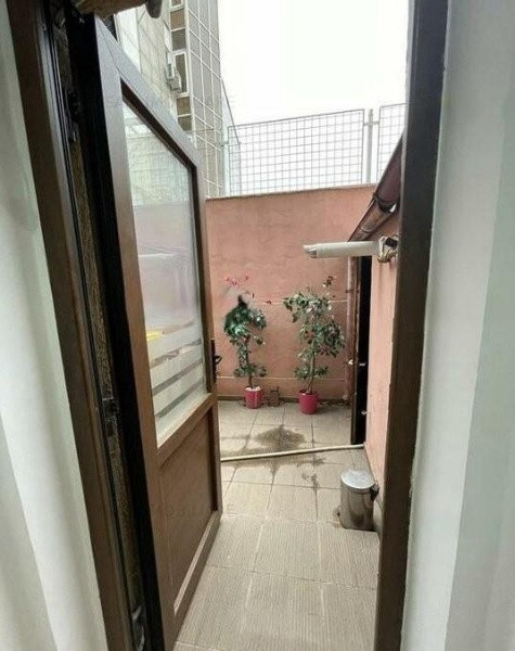 Trocadero, spatiu comercial 100 mp., trafic intens