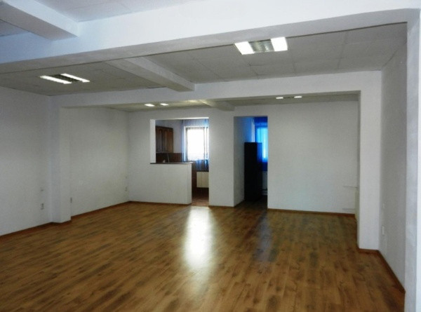 Trocadero, spatiu birouri, 100 mp., etaj 1