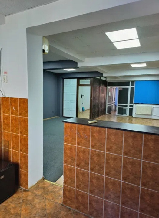 Trocadero, spatiu birouri, 100 mp., etaj 1