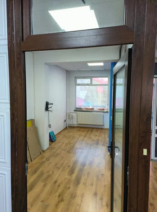 Trocadero, spatiu birouri, 100 mp., etaj 1