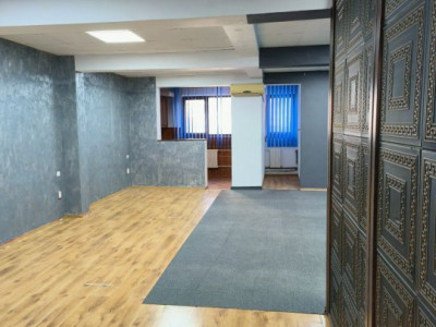 Trocadero, spatiu birouri, 100 mp., etaj 1