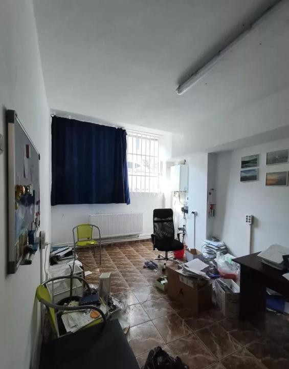 Centru - Tomis Mall, spatiu 150 mp., intrare din strada