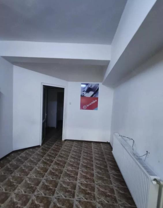 Centru - Tomis Mall, spatiu 150 mp., intrare din strada