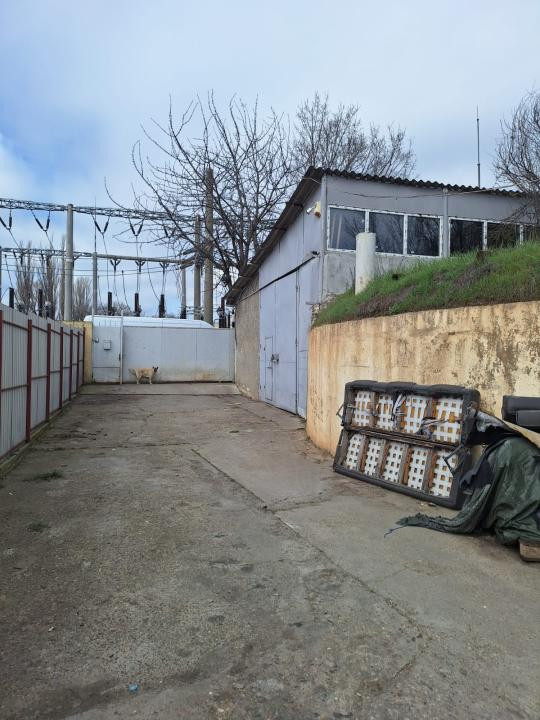 Far - Abator , hala 210 mp, platforma betonata, acces TIR