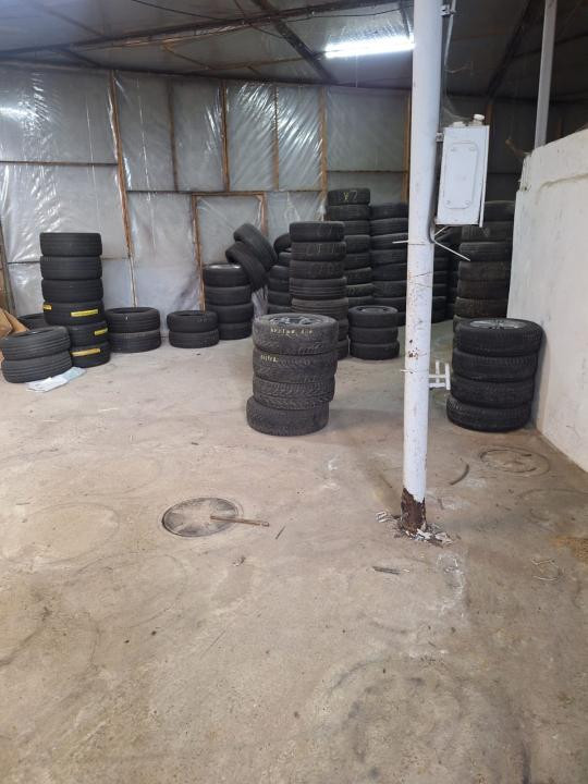 Far - Abator , hala 210 mp, platforma betonata, acces TIR