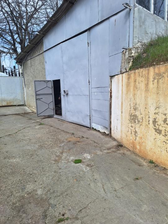 Far - Abator , hala 210 mp, platforma betonata, acces TIR