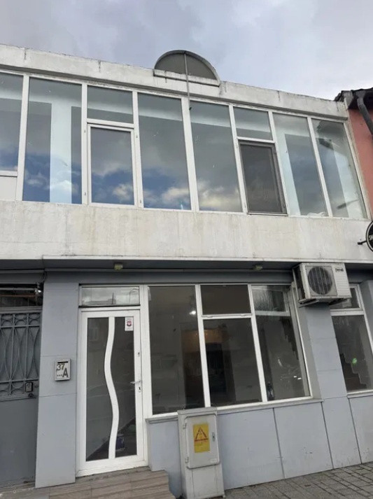 Bulevardul Mamaia – P+1,  vizibilitate excelentă, spațiu comercial 