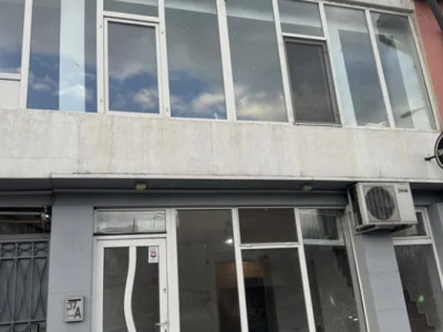 Bulevardul Mamaia – P+1,  vizibilitate excelentă, spațiu comercial 