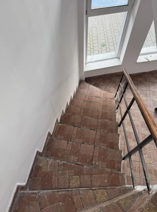 Capitol - Bd. Mamaia , P+1, spatiu comercial