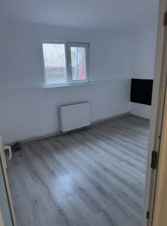 Capitol - Bd. Mamaia , P+1, spatiu comercial