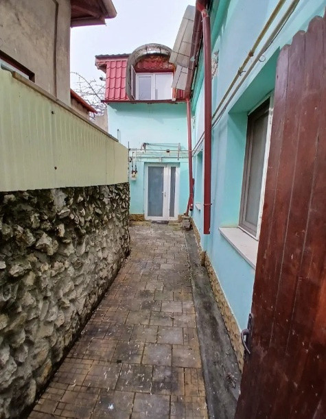 Capitol - Bd. Mamaia , P+1, spatiu comercial