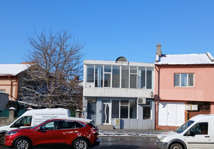 Capitol - Bd. Mamaia , P+1, spatiu comercial