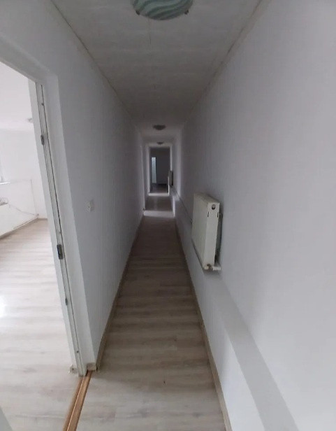 Capitol - Bd. Mamaia , P+1, spatiu comercial