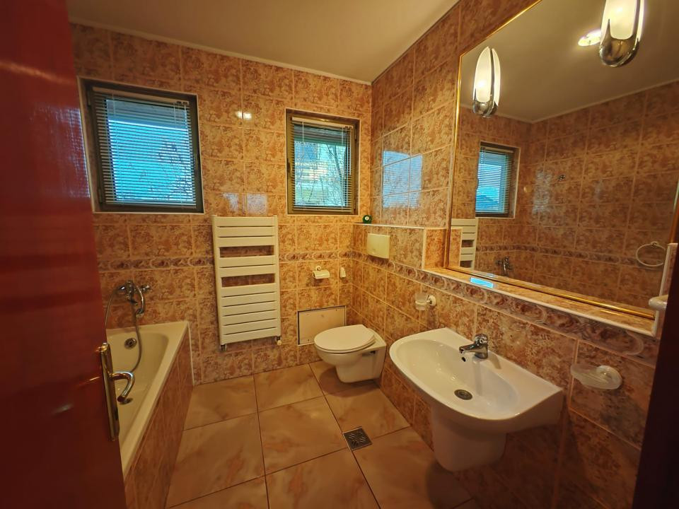 Eforie Sud, proprietate UNICAT,  D+P+1 , la 200 m de plajă