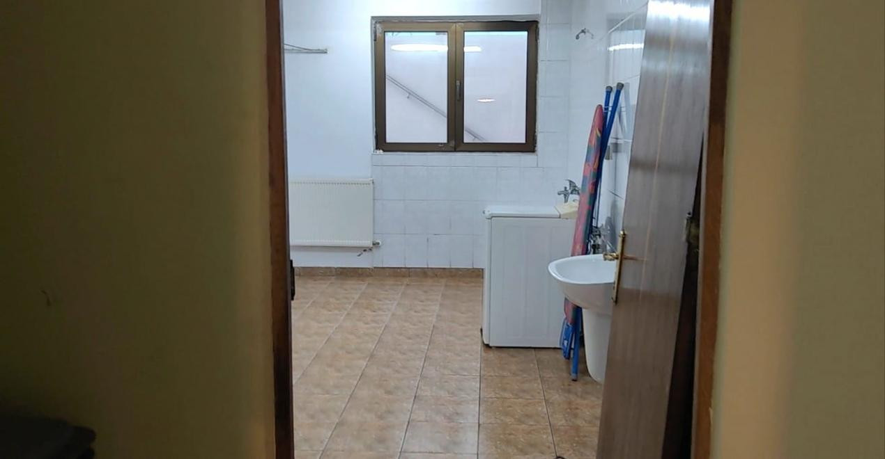 Eforie Sud, proprietate UNICAT,  D+P+1 , la 200 m de plajă