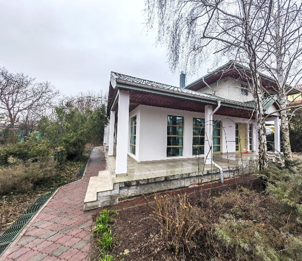 Eforie Sud, proprietate UNICAT,  D+P+1 , la 200 m de plajă