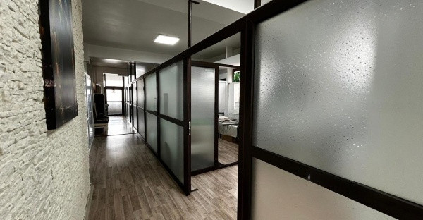 Centru - Sala Sporturilor, spatiu ideal BIROURI, etaj 1, 140 mp.