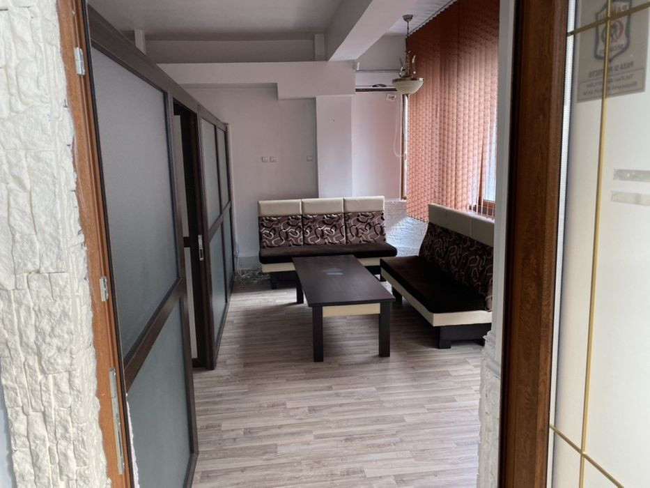 Centru - Sala Sporturilor, spatiu ideal BIROURI, etaj 1, 140 mp.