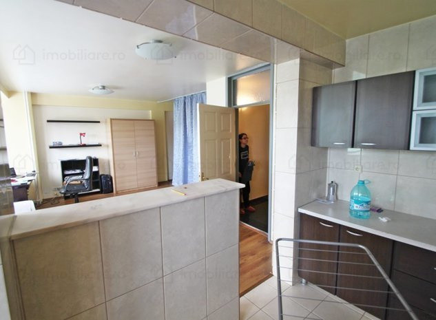 Stadion - Dacia - imobil D+P+2+M, 10 camere, ideal birouri