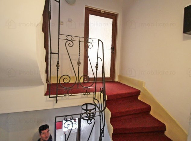 Stadion - Dacia - imobil D+P+2+M, 10 camere, ideal birouri