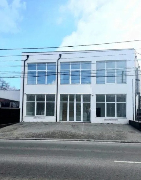 Spațiu comercial de închiriat P+1 – 464 mp, open space, Zona Casa de Cultură