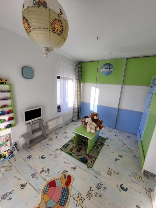 Lazu, vila 5 camere, prima inchiriere