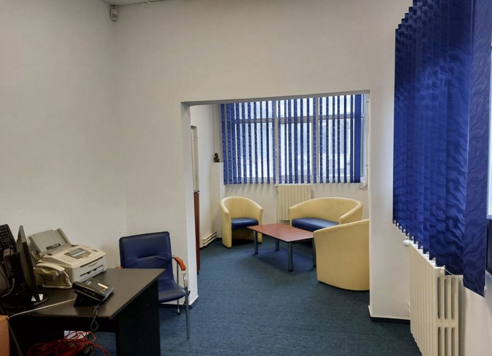 ICIL, spatiu IDEAL BIROURI ,  3 camere, 70 mp. , locuri de parcare 