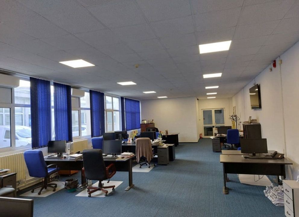 ICIL, spatiu IDEAL BIROURI ,  3 camere, 70 mp. , locuri de parcare 