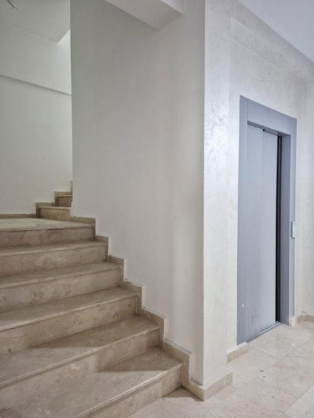 Spații moderne de birouri , suprafete 70 - 121 mp, PARCARE PROPRIE, cladire 2026