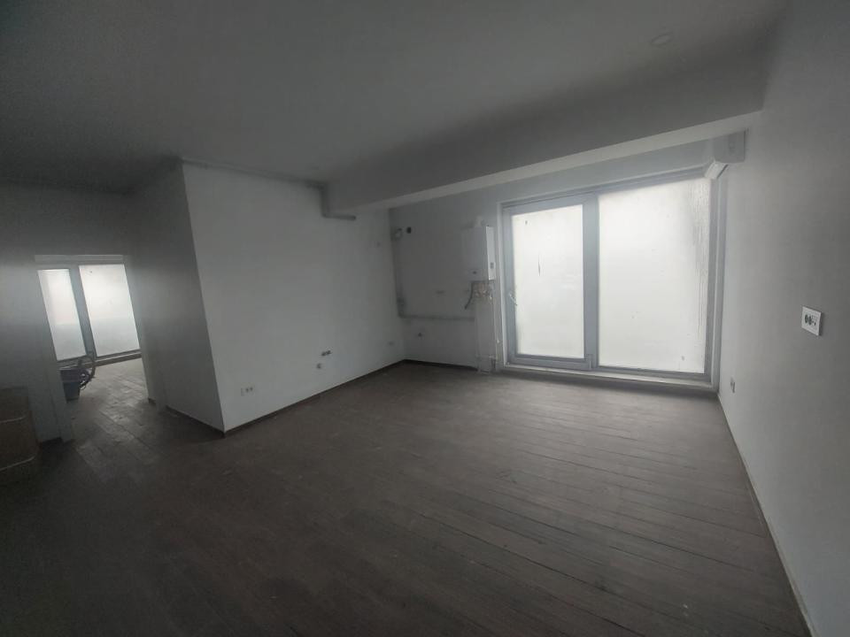 Spații moderne de birouri  , 4 camere, 121 mp., PARCARE PROPRIE, cladire 2026