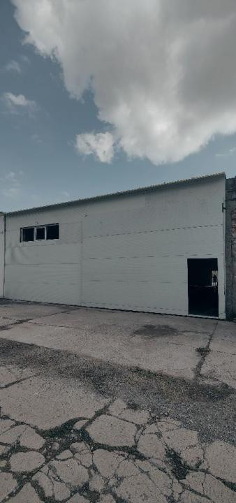 Navodari - Mamaia Sat, hala 300 mp., teren 250 mp.