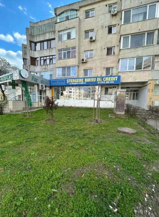 Dacia, spatiu comercial 65 mp.