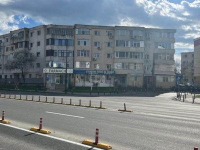 Dacia, spatiu comercial 65 mp.