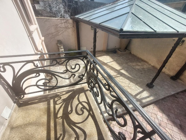 Ultracentral - cladire emblematica D+P+1+M, 430 mp., curte 200  mp.